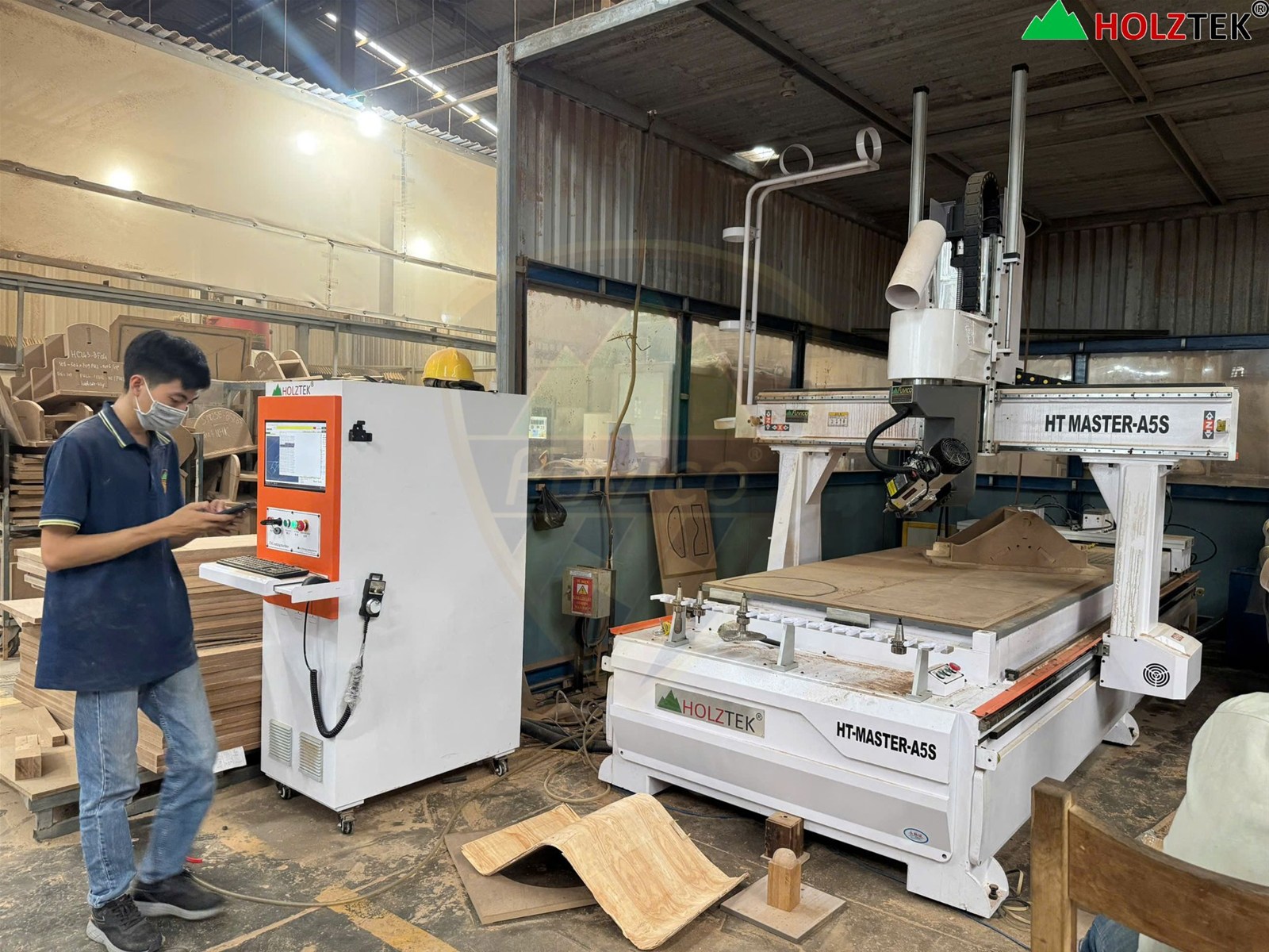 máy CNC 3D 5 trục gia công chi tiết gỗ 3D