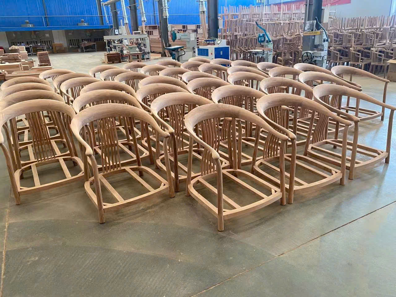 Máy CNC gia công ghế gỗ cong 3D