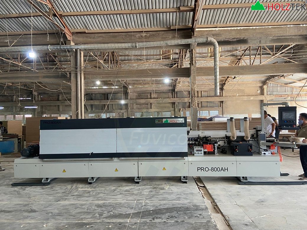 Các dòng máy dán cạnh tự động Holztek với nhiều cấu hình khác nhau.