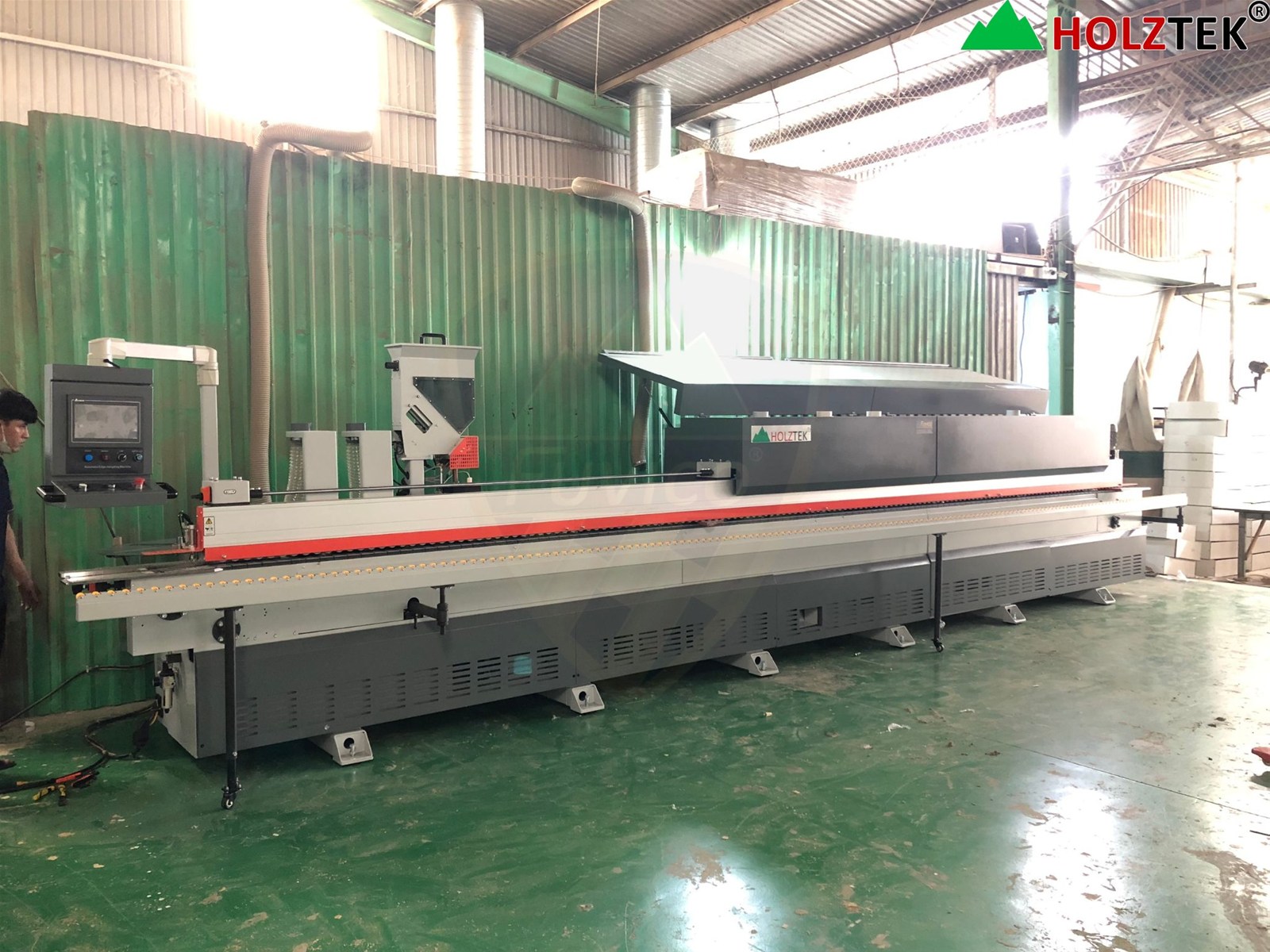 Lựa chọn máy dán cạnh dùng keo PUR phù hợp