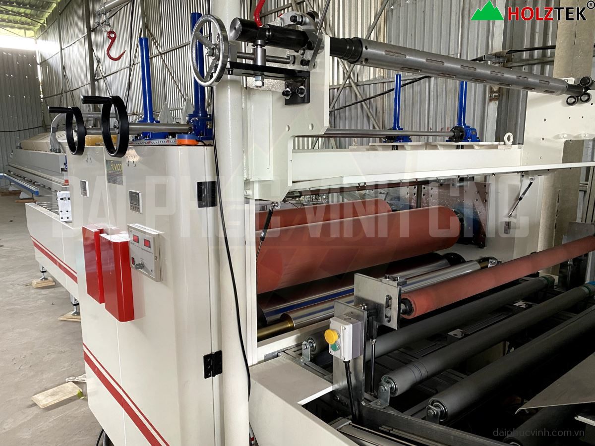 Dây chuyền dán phủ laminate acrylic keo PUR Holztek HTL-1300A