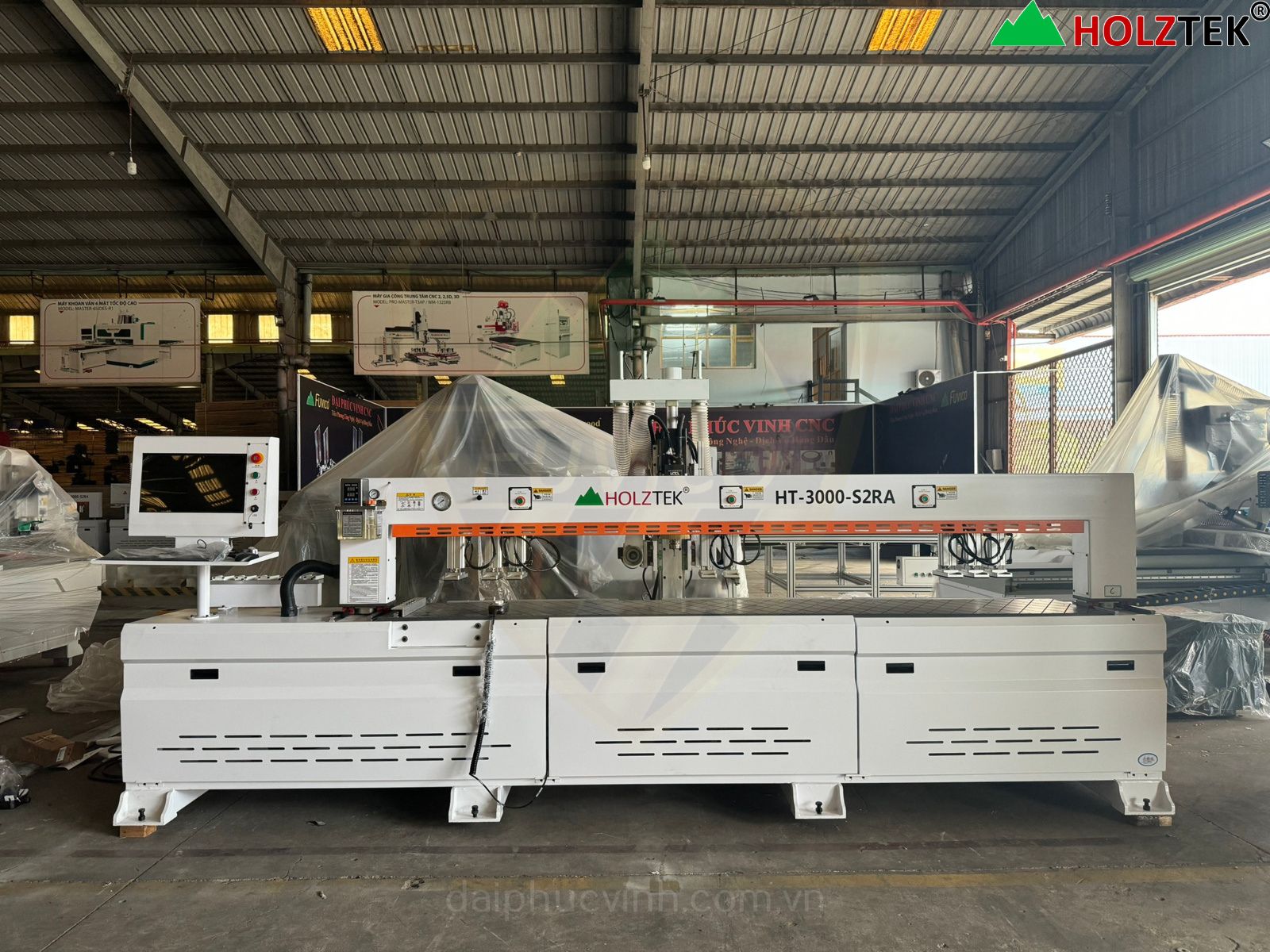 Máy phay khoan CNC thay dao tự động