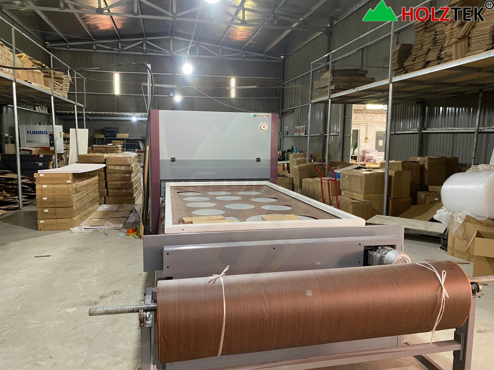 Máy ép chân không PVC 3D Holztek HT-2580E