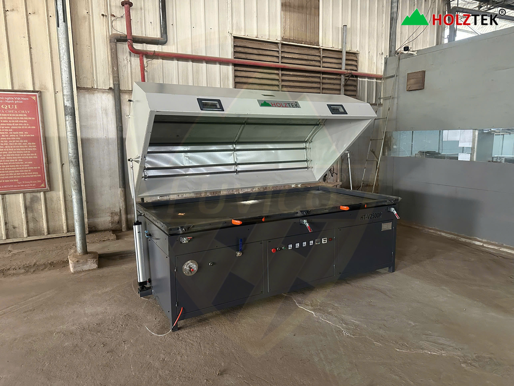 Máy dán veneer 3D hút chân không Holztek HT-V2500P