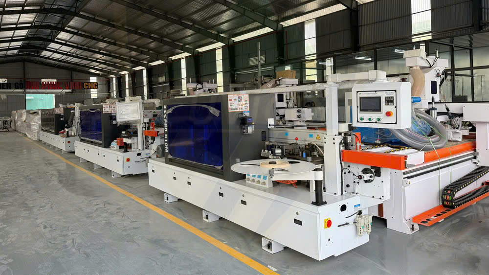 Máy dán cạnh cấu hình cao Holztek